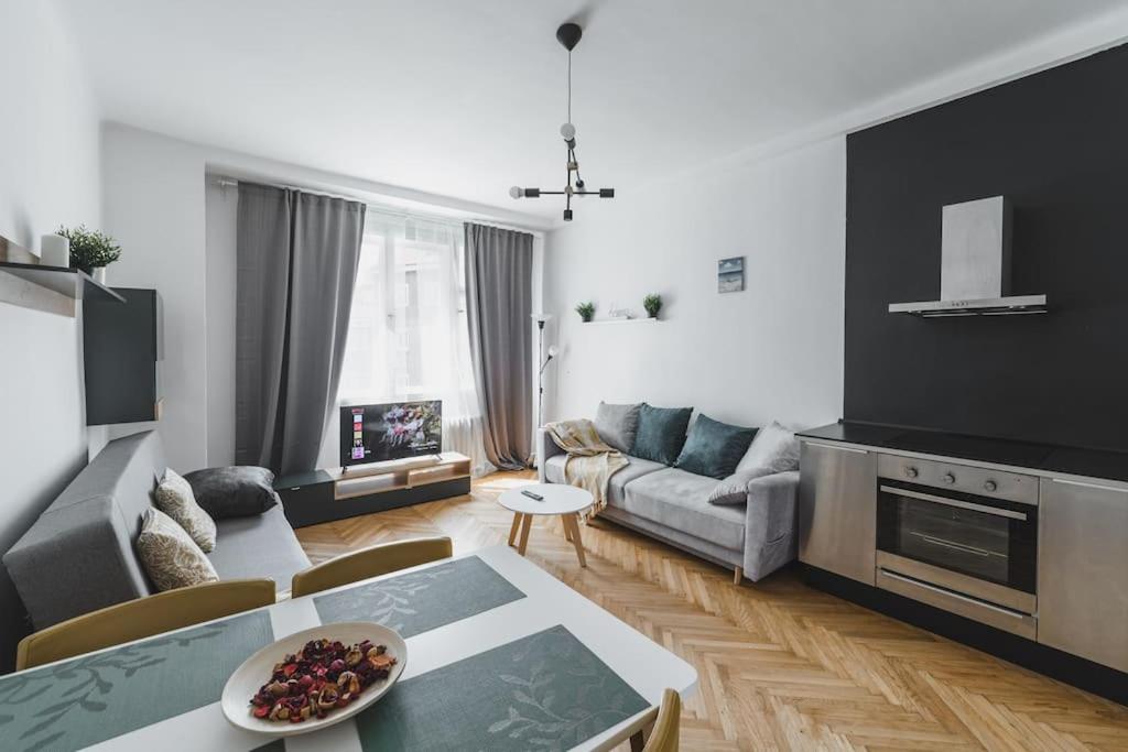 Dlouha Hemingway Apartment *